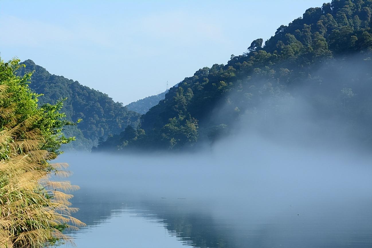 郭震的十首经典古诗（琉璃玉匣吐莲花，错镂金环映明月）