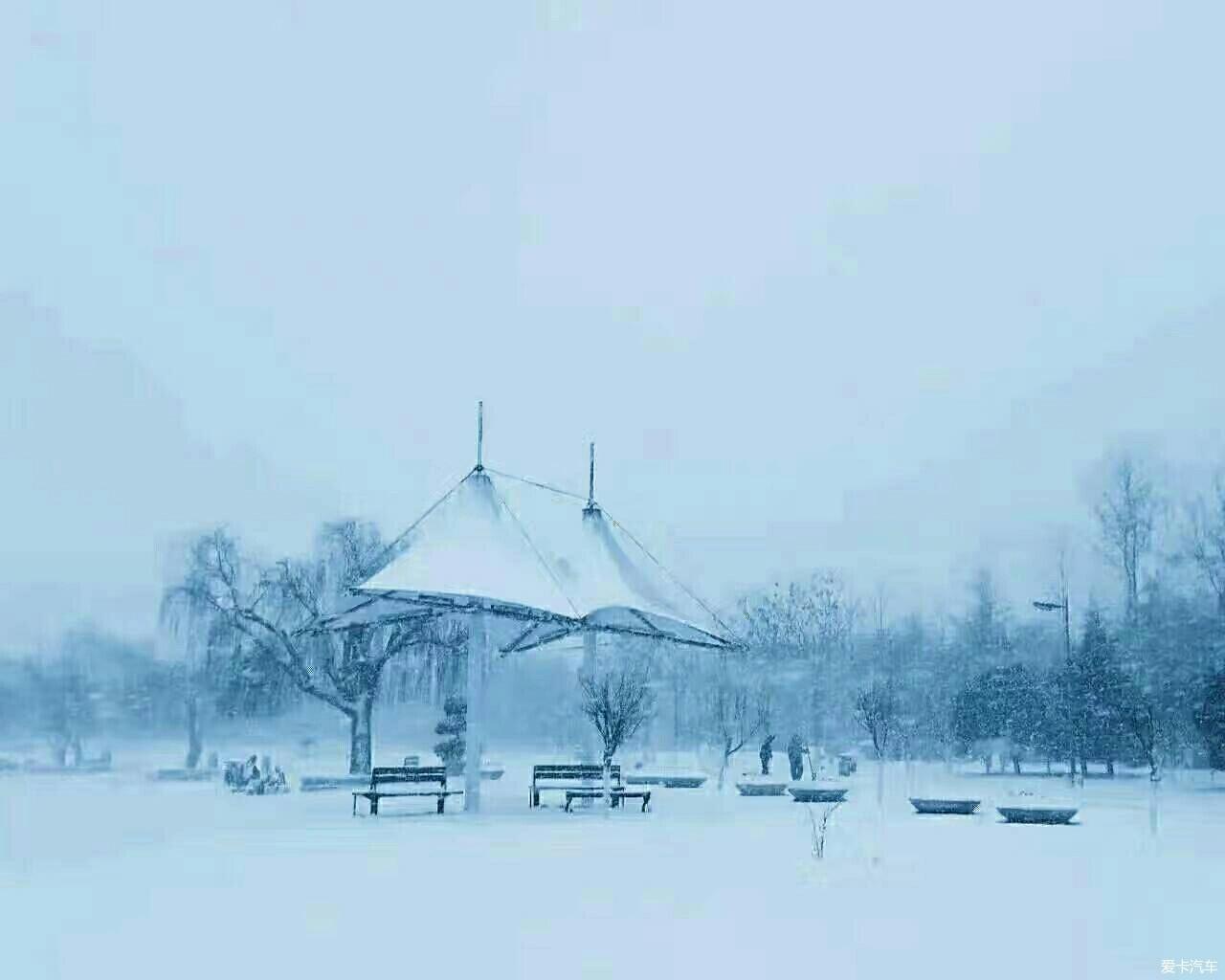 晨起开门雪满山，雪晴云淡日光寒（十五首写雪后景色的诗词）