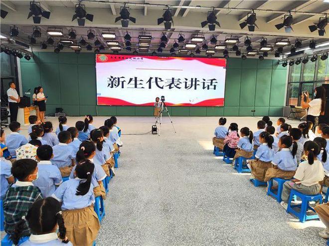 有关2023新学期开学朋友圈好句的好句有哪些（《迎接未来的明天》——2023新学期开学朋友圈好句）