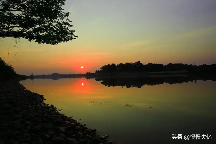 秋日望月唯美古诗（17首唯美秋日诗词）