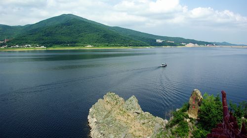 雨天的写景高中作文（《春天的写景》）