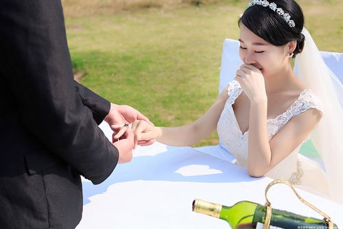 关于婚礼美好的句子（浪漫婚礼，爱情长存）