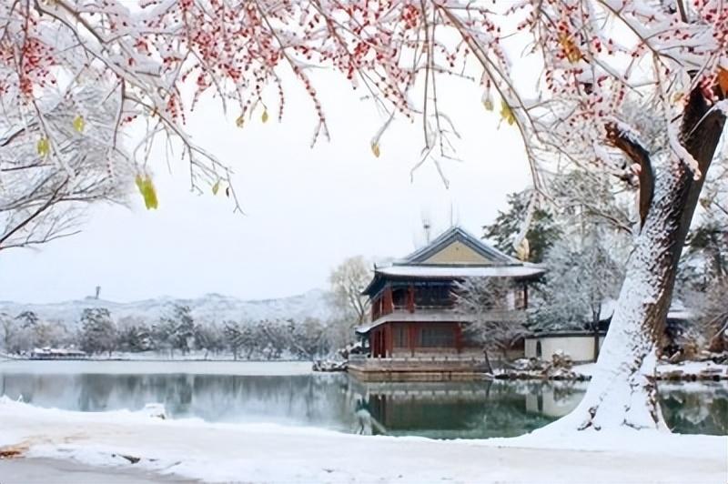 描写冬雪的古诗词（15首冬雪唯美古诗）