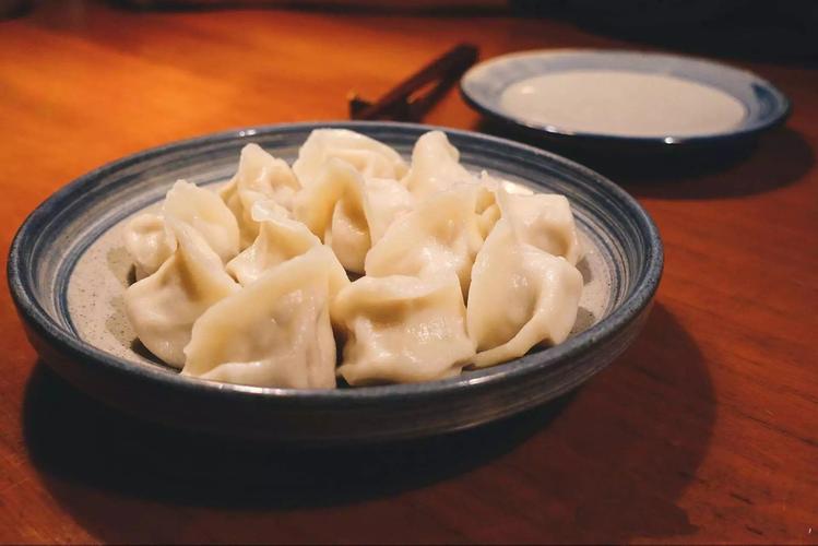 冬至吃饺子说说怎么写（饺子味道，温暖人心）