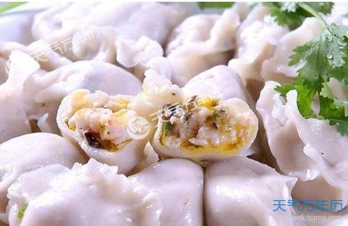 冬至吃饺子的句子怎么说（冬至吃饺子：品味生活的温度）