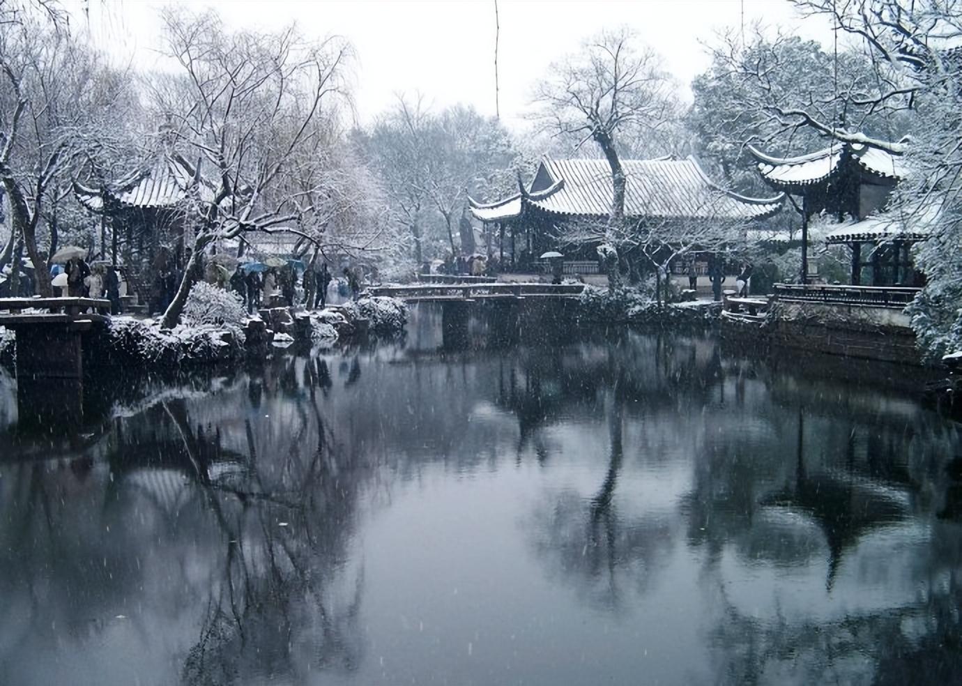 薛时雨的十首经典诗词（一幅云蓝一叶舟，隔江山色镜中收）