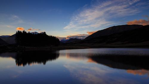 夕阳的美景高中作文（《童年的美景》）