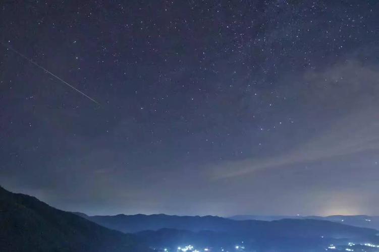 流星雨发朋友圈的句子（流星雨）