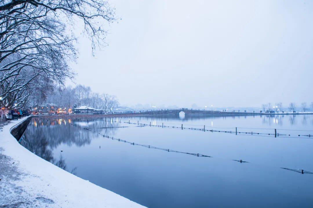 踏雪寻梅，寒夜煮茶（冬日优美的10个古诗词）