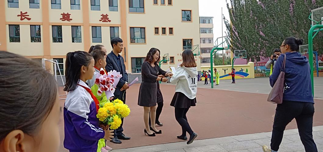 教师节礼物话语（教师节礼物：感恩之心）