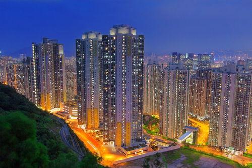 有关形容城市繁华的唯美唯美句子的句子（繁华都市的美丽风景）