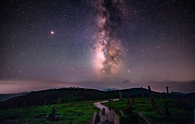 夏夜经典诗词鉴赏（十二首描写夏夜的诗词）