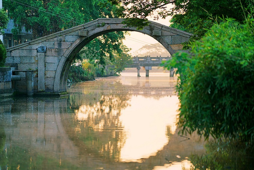 小桥流水、烟柳画桥（十五首有关桥的诗词）