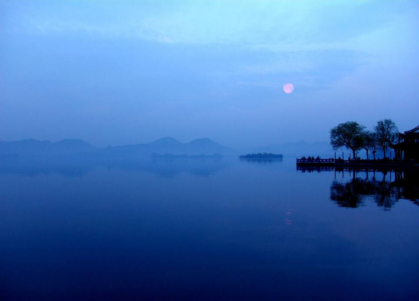 秋夜优美古诗大全（十首唯美秋夜诗词）