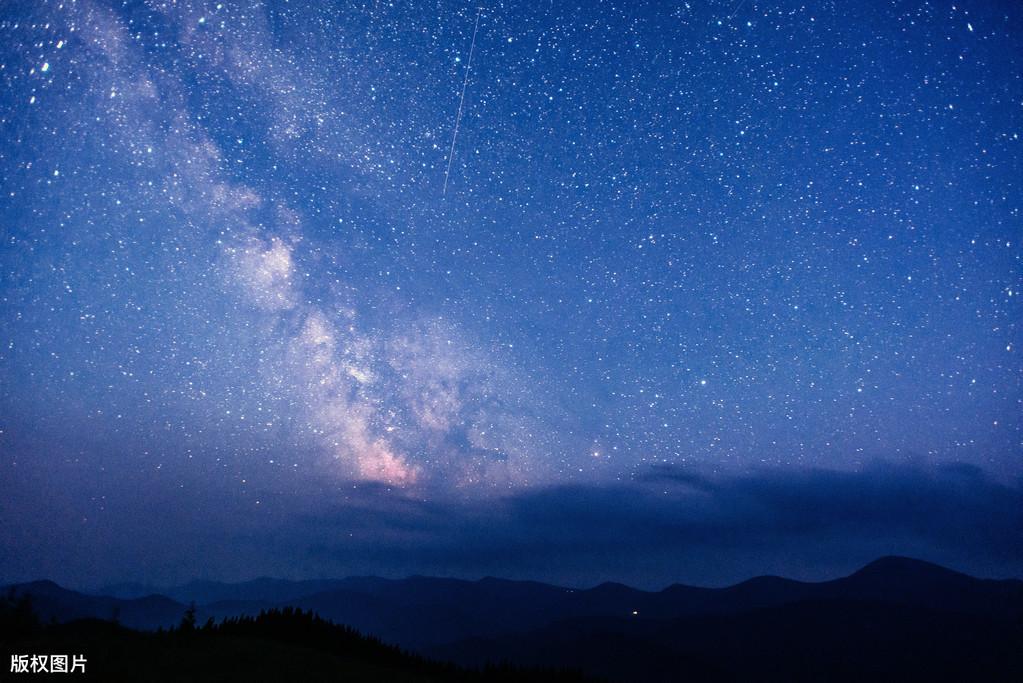 酒杯秋吸露，诗句夜裁冰（推荐3首意境绝美的夜色古诗词）