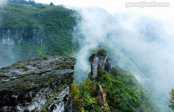 赞美山景色优美的诗句（如诗如画的山峦美景）