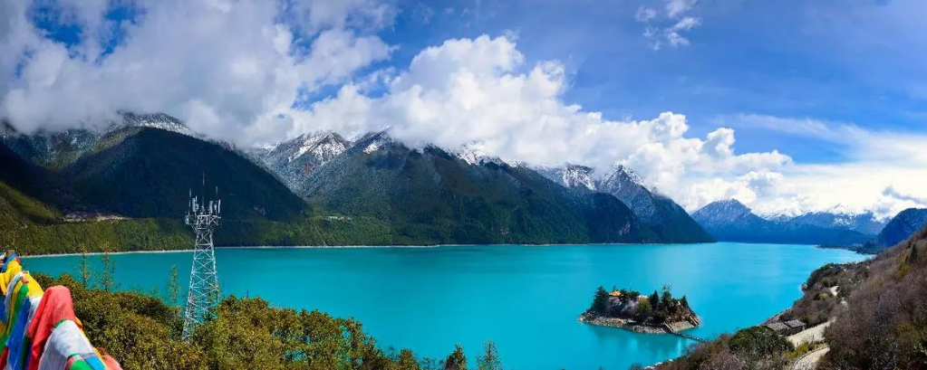 林木葱浓四时异，雪峰耸立雾轻浮（游巴松措诗词十二首）