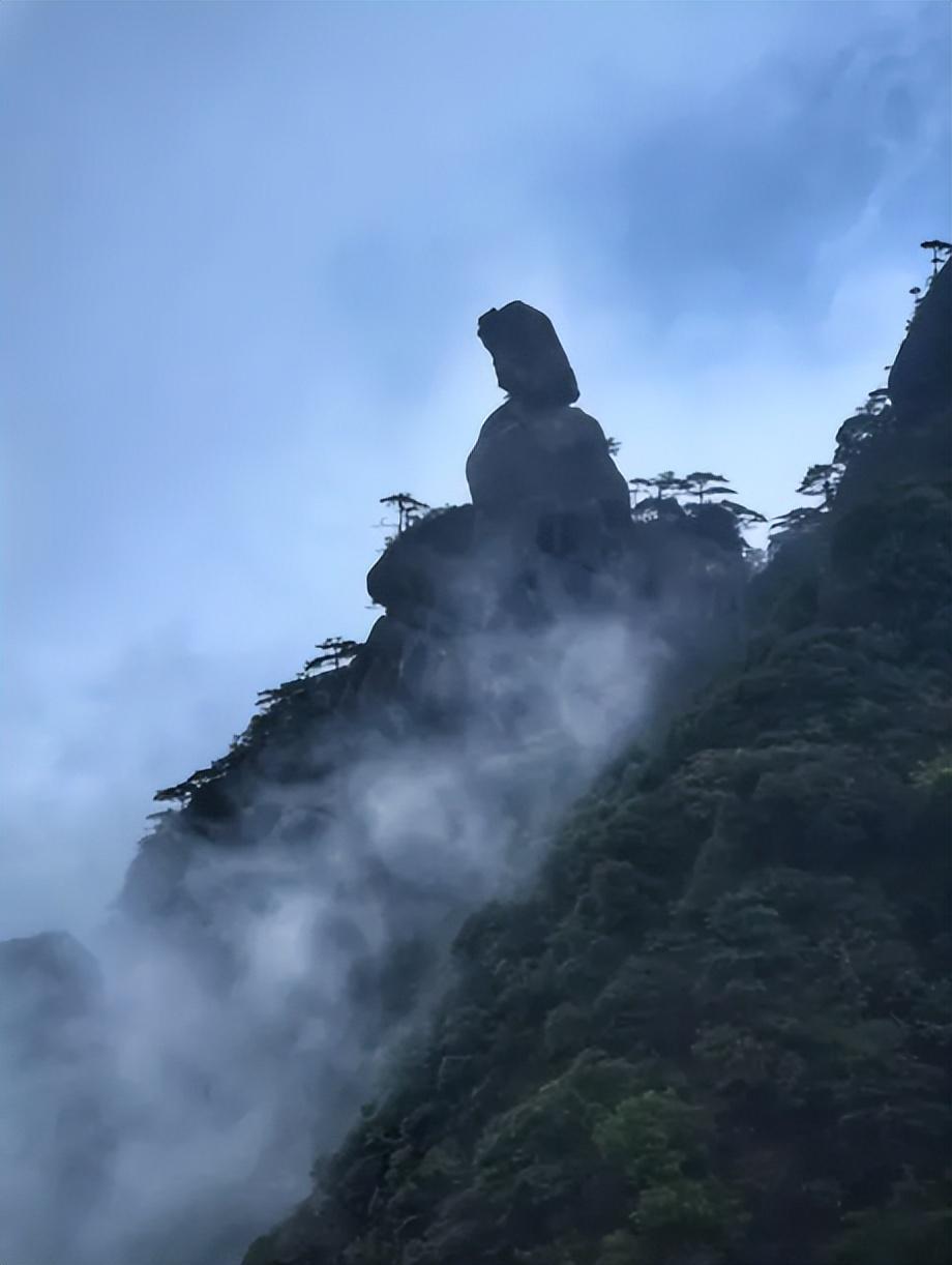 三清福地聚风水，道教尊神造化功（登三清山经典诗词十一首）