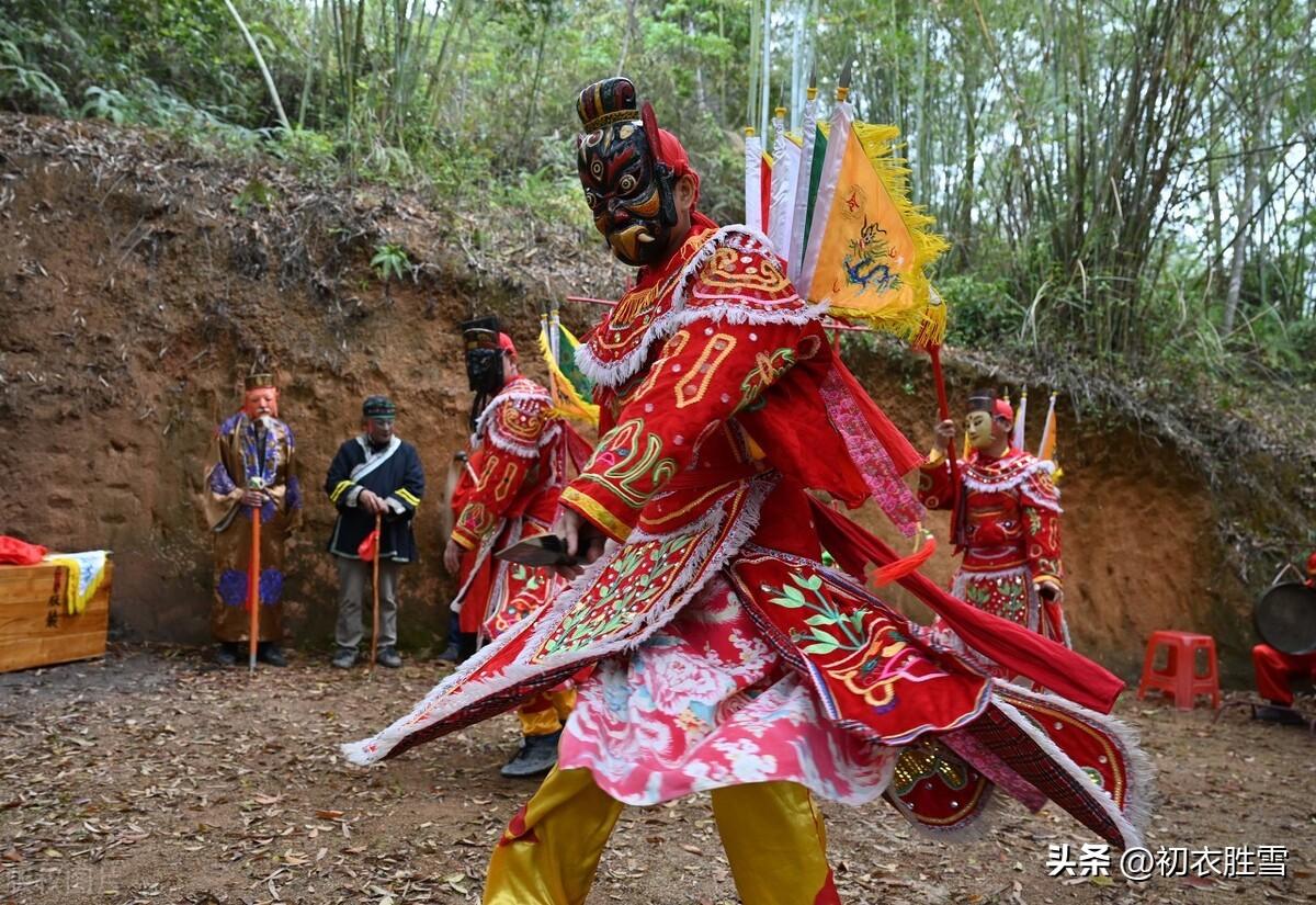 腊八与腊八粥五首古诗（戍从汉腊已千年，当年饮粥成风俗）