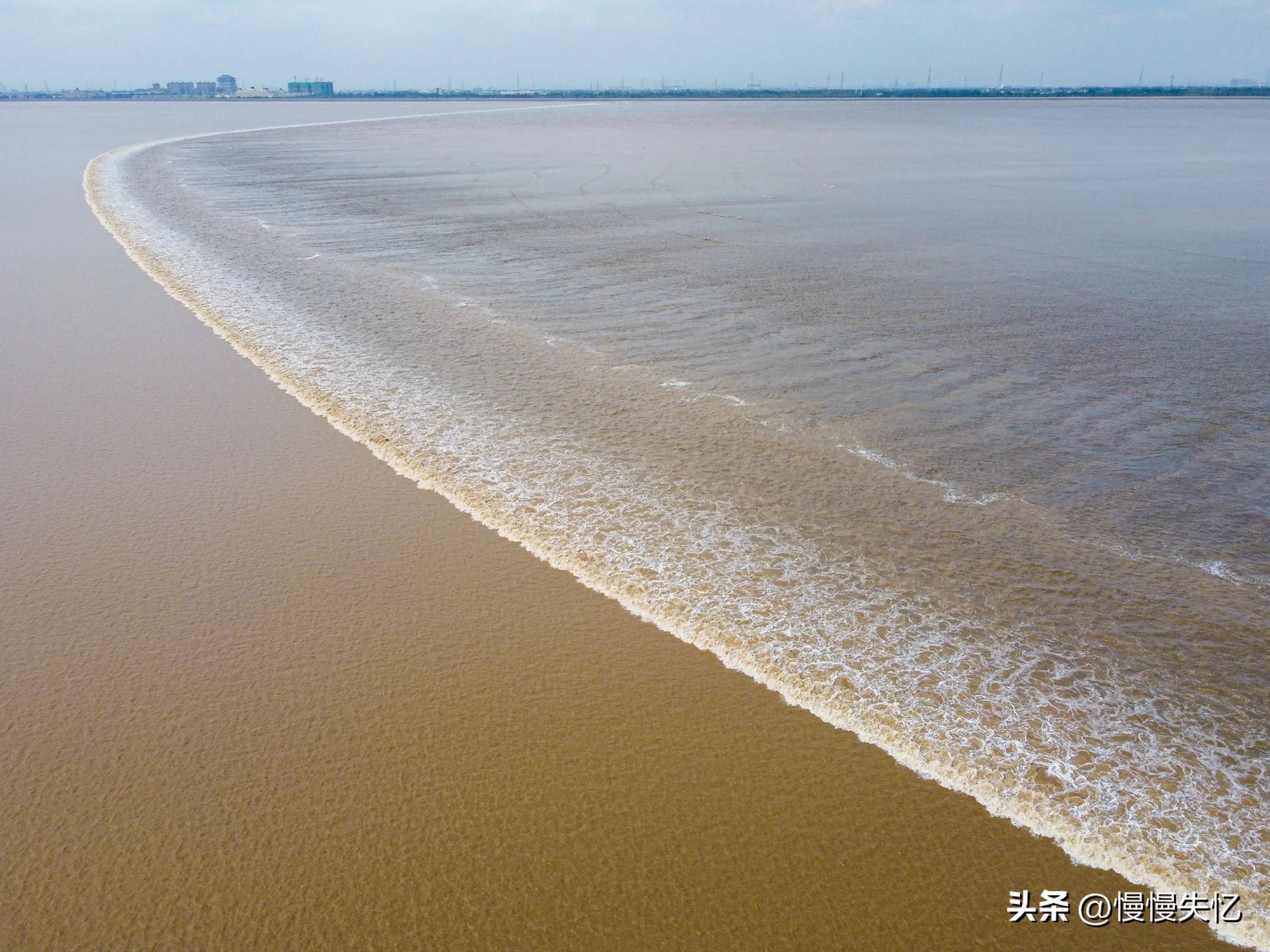 水光潋滟，山色空蒙（12首绝美山水古诗）