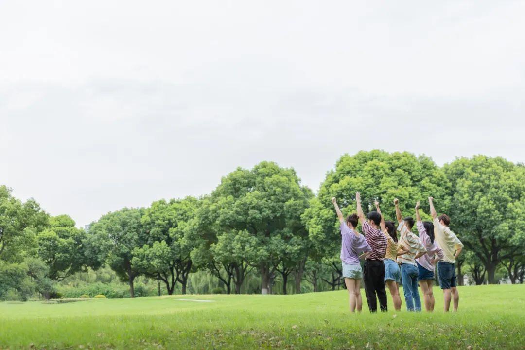 愿你以梦为马，不负韶华（26首青春诗词唯美）